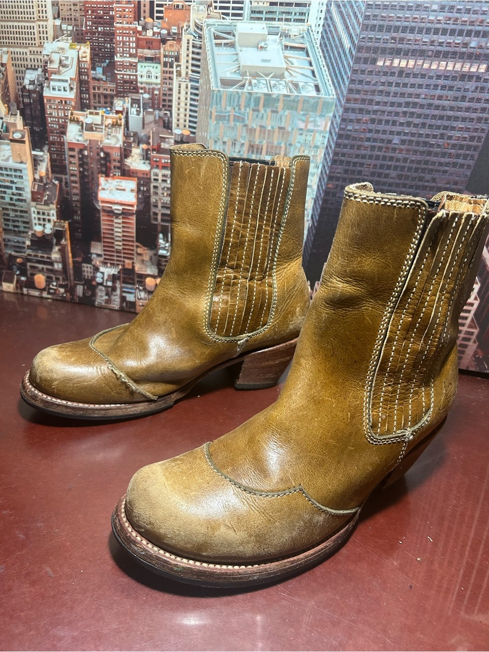 John fluevog Women’s Brown Leather Ankle Boots - Classic Western Style 9